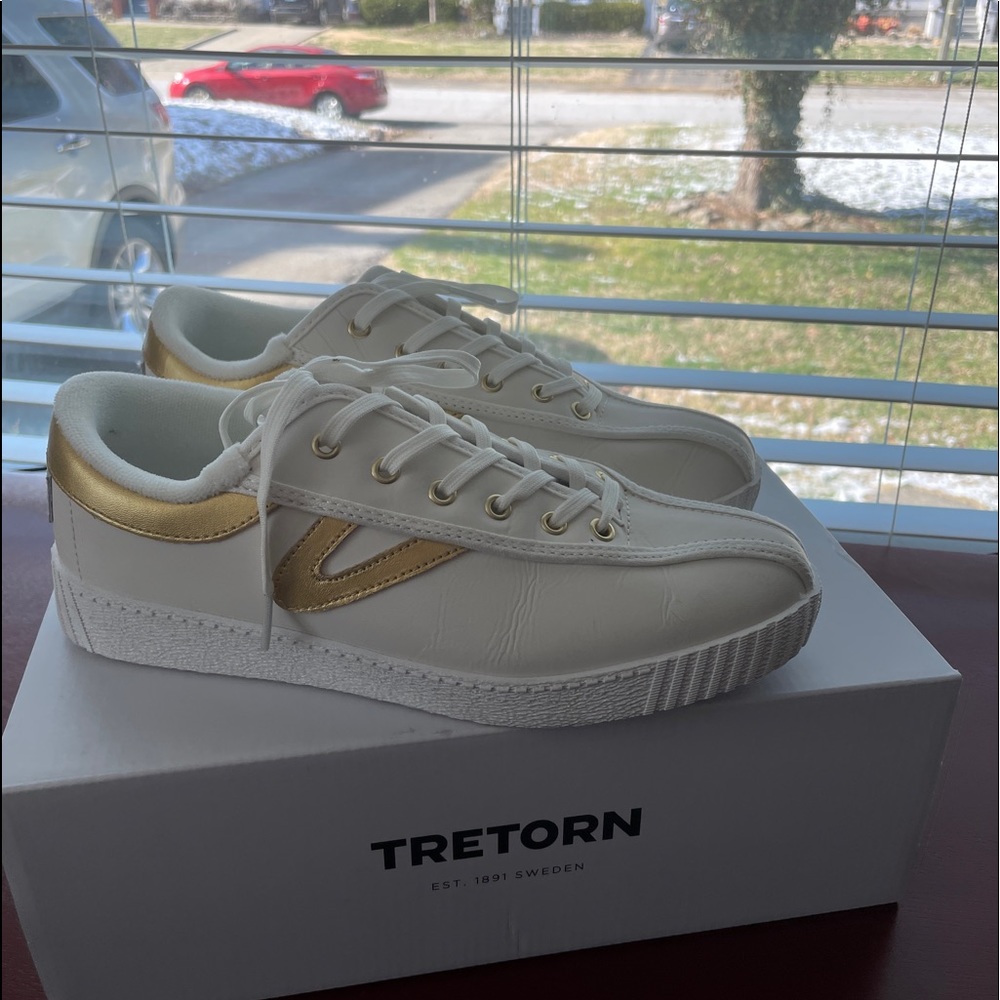Draper James Tretorn sneakers size 7.5